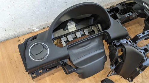 Mazda armaturenbrett - mazda, gh